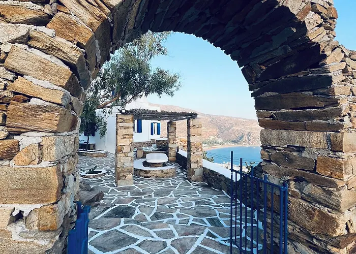 Petradi 2* Chora (Ios)