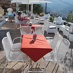 Petradi Hotell Ios