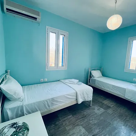 Petradi איוס חורה