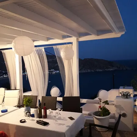 Petradi איוס חורה