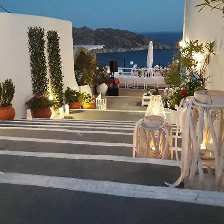 Petradi Hotel 2*