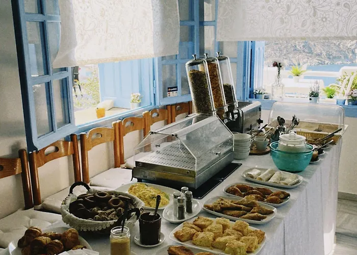 Petradi 2* イオス島 チョーラ