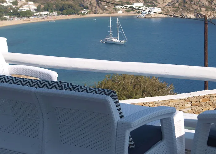 Petradi 2* イオス島 チョーラ